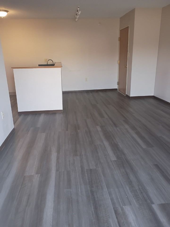 410 13th Ave Nw #14 - Photo 6 of 9