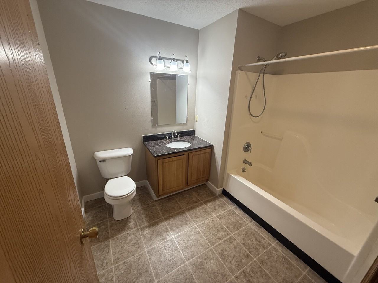 410 13th Ave Nw #23 - Photo 6 of 10