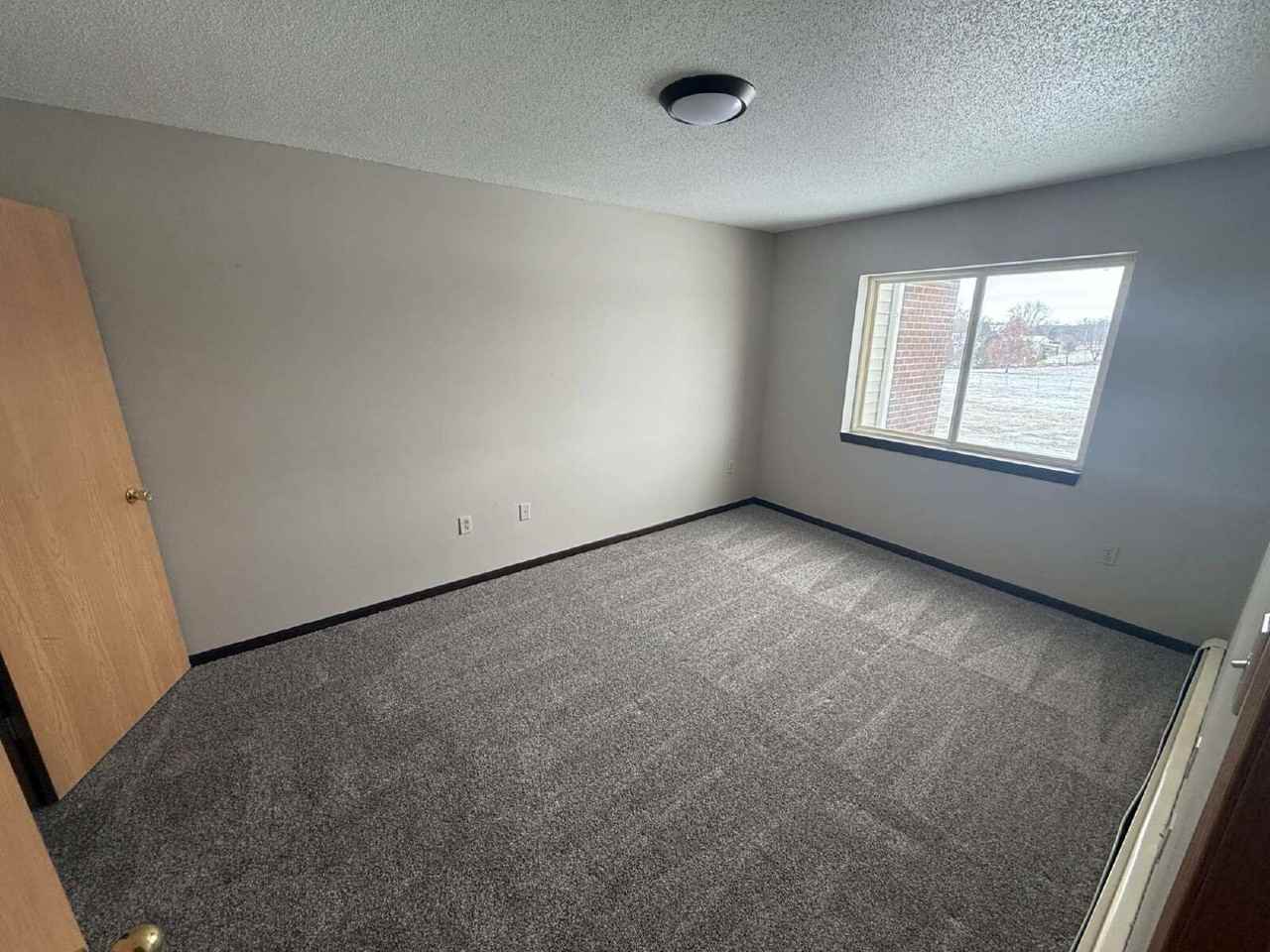 410 13th Ave Nw #23 - Photo 7 of 10