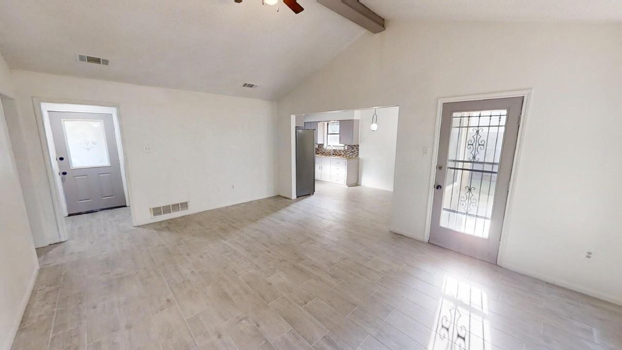 1801 Sagebrush Dr - Photo 5 of 26
