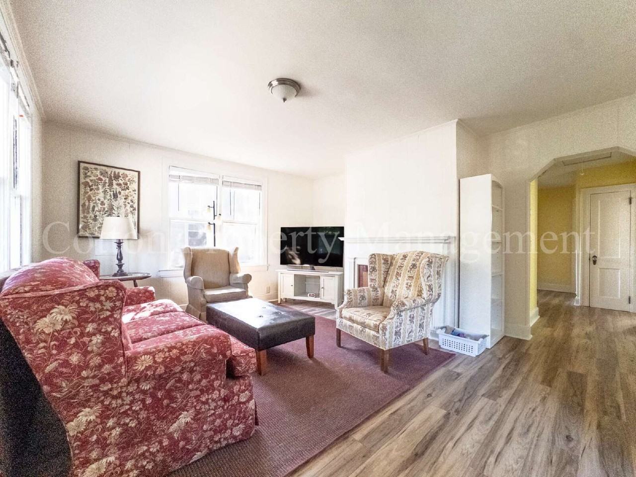 318 Central Blvd - Photo 7 of 39