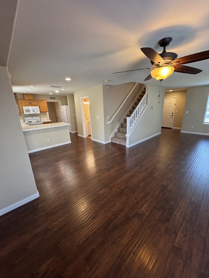 211 Brushwood Pl - Photo 6 of 24