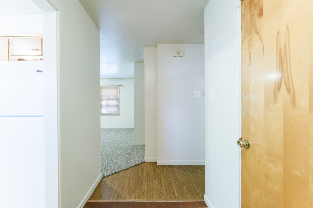 4926 48th St - Photo 5 of 46