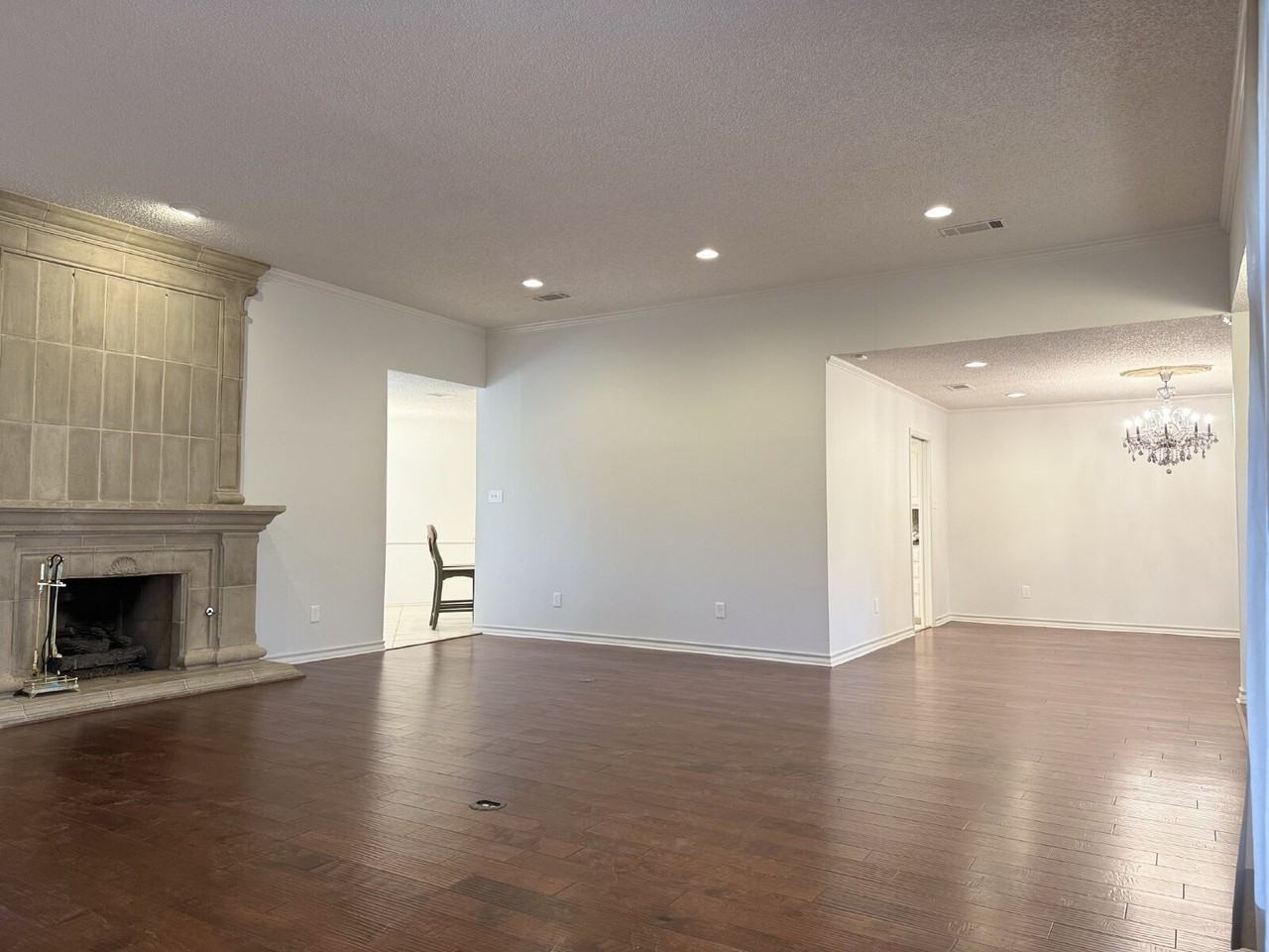 4215 95th St - Photo 3 of 30
