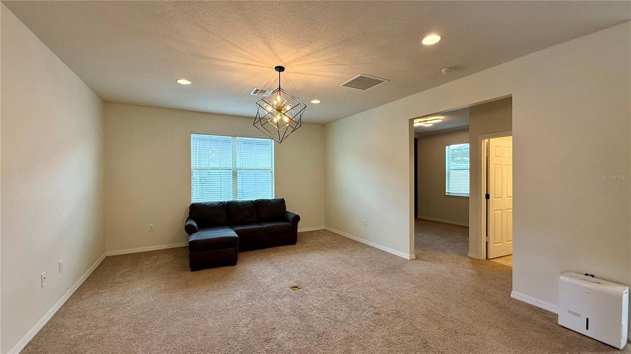 3545 Starkey Dr - Photo 6 of 26