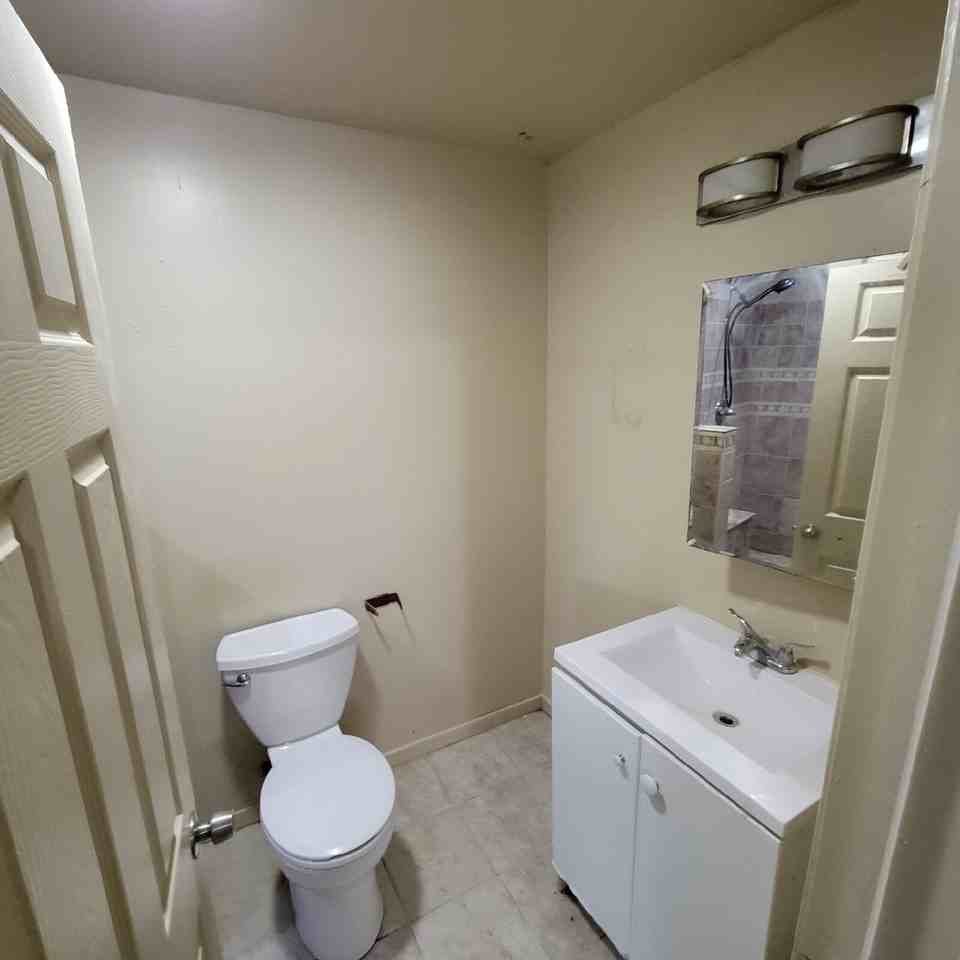 1951 N Mitthoefer Rd - Photo 2 of 8