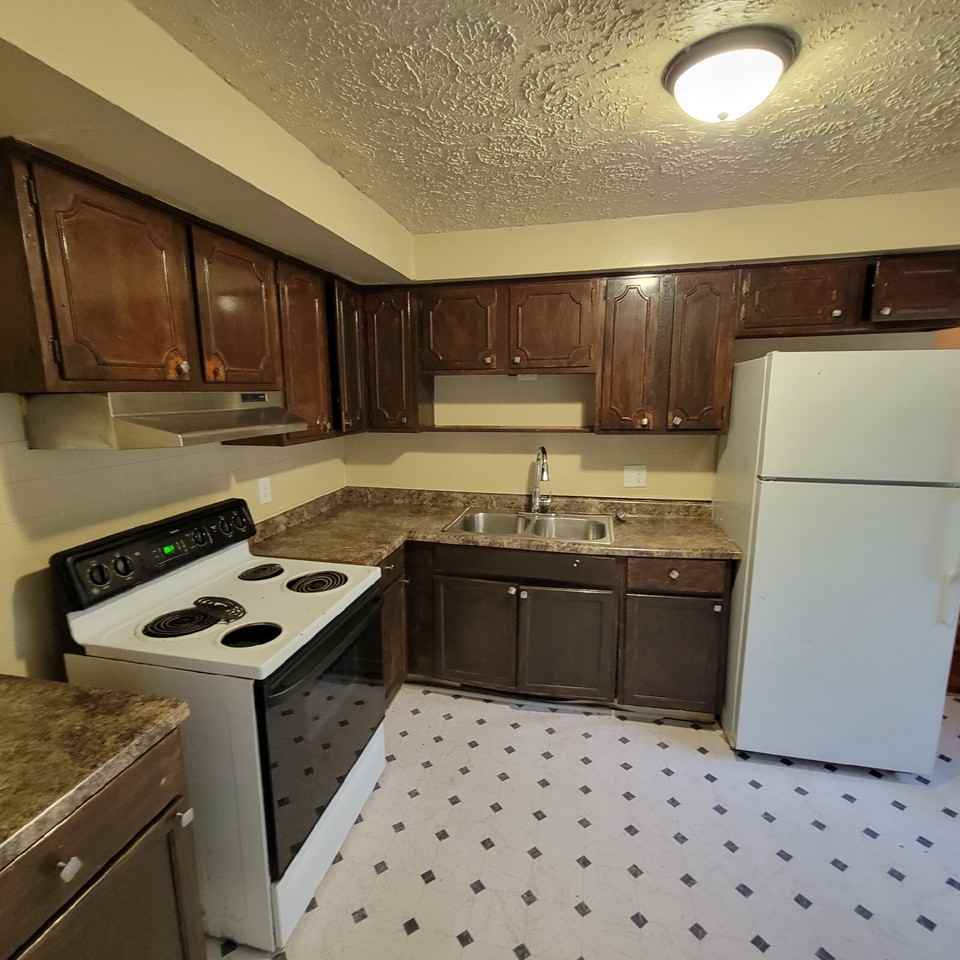 1951 N Mitthoefer Rd - Photo 7 of 8