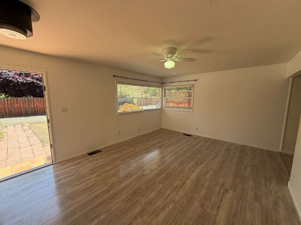 1454 Bel Air Dr - Photo 3 of 20