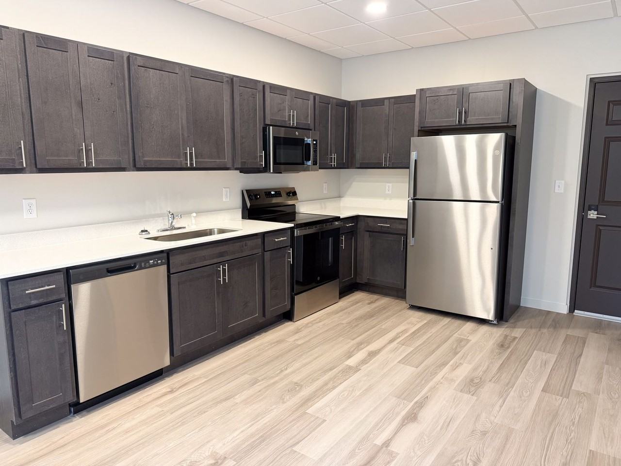 630 6th Street - Photo 2 of 8