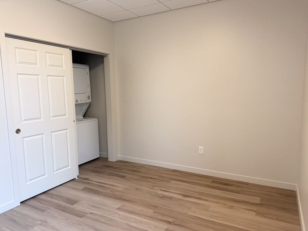 630 6th Street - Photo 5 of 8