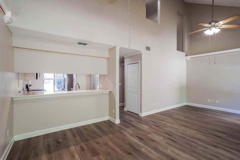 4137 Rollingwood Ct - Photo 7 of 17