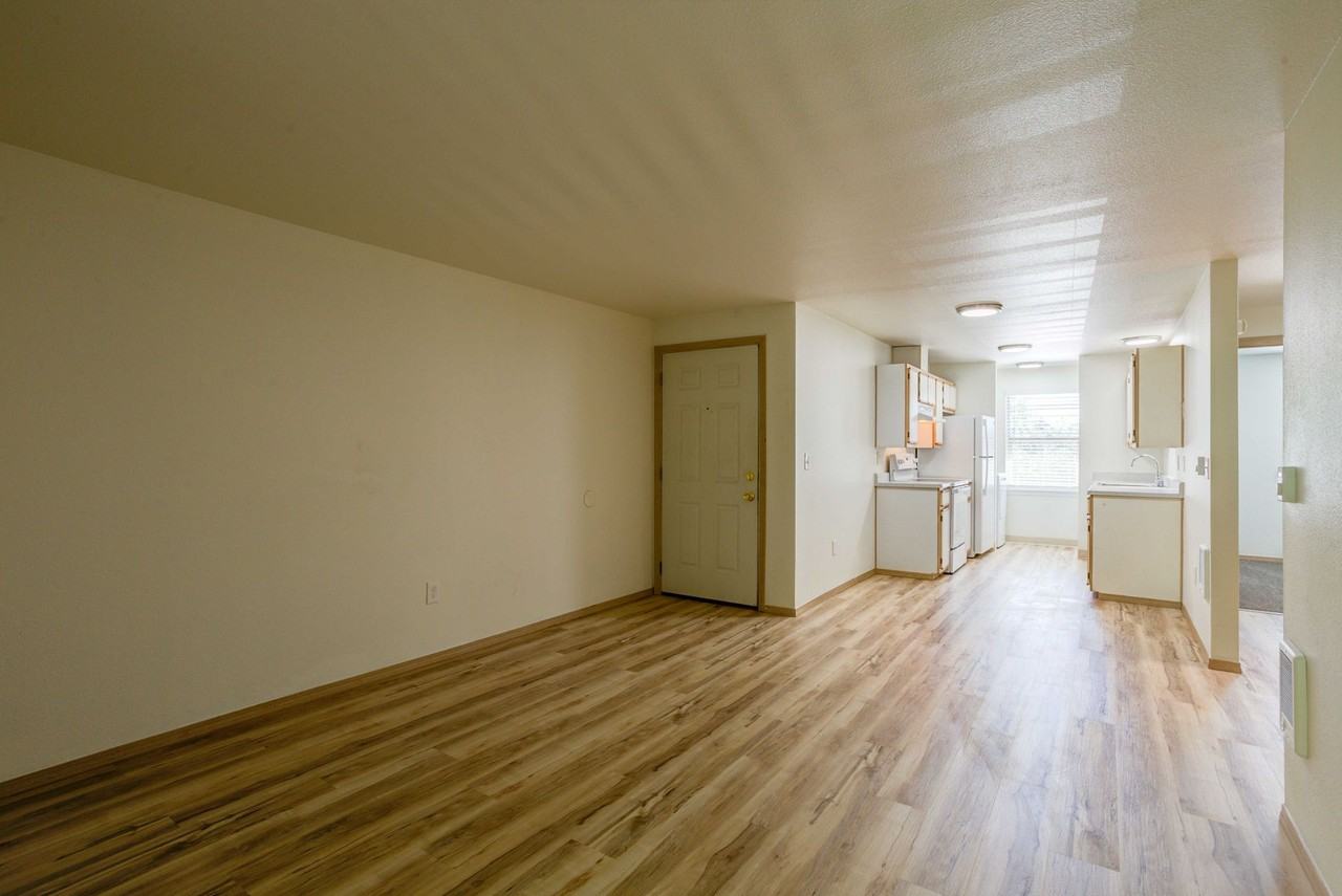 7823 NE Fourth Plain Blvd - Photo 6 of 50