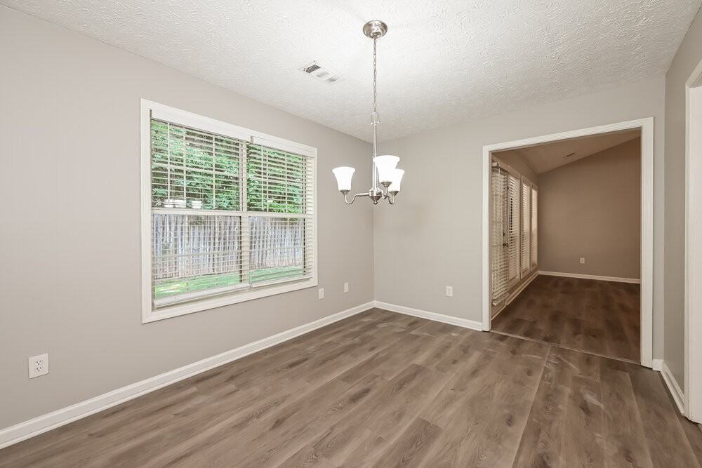 85 Paris Dr - Photo 5 of 16