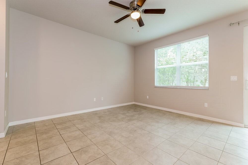 3533 Joshua Tree St - Photo 5 of 17
