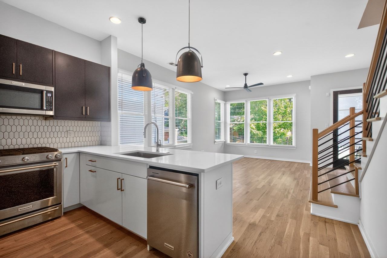 454 Calhoun St Nw #B - Photo 4 of 19