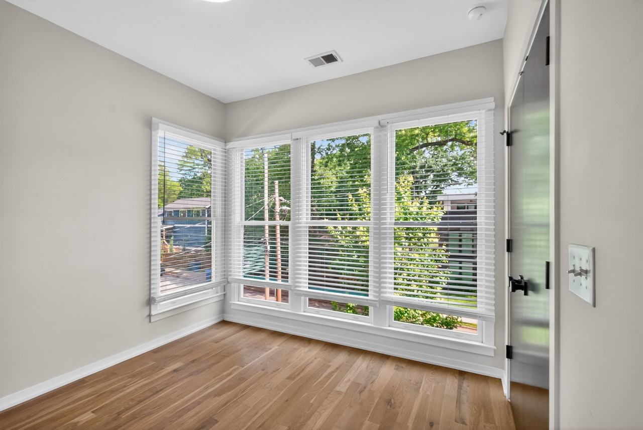 454 Calhoun St Nw #B - Photo 7 of 19