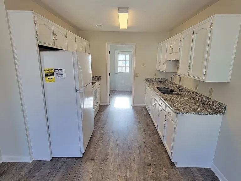 1535 Garden Ln #NA - Photo 2 of 12
