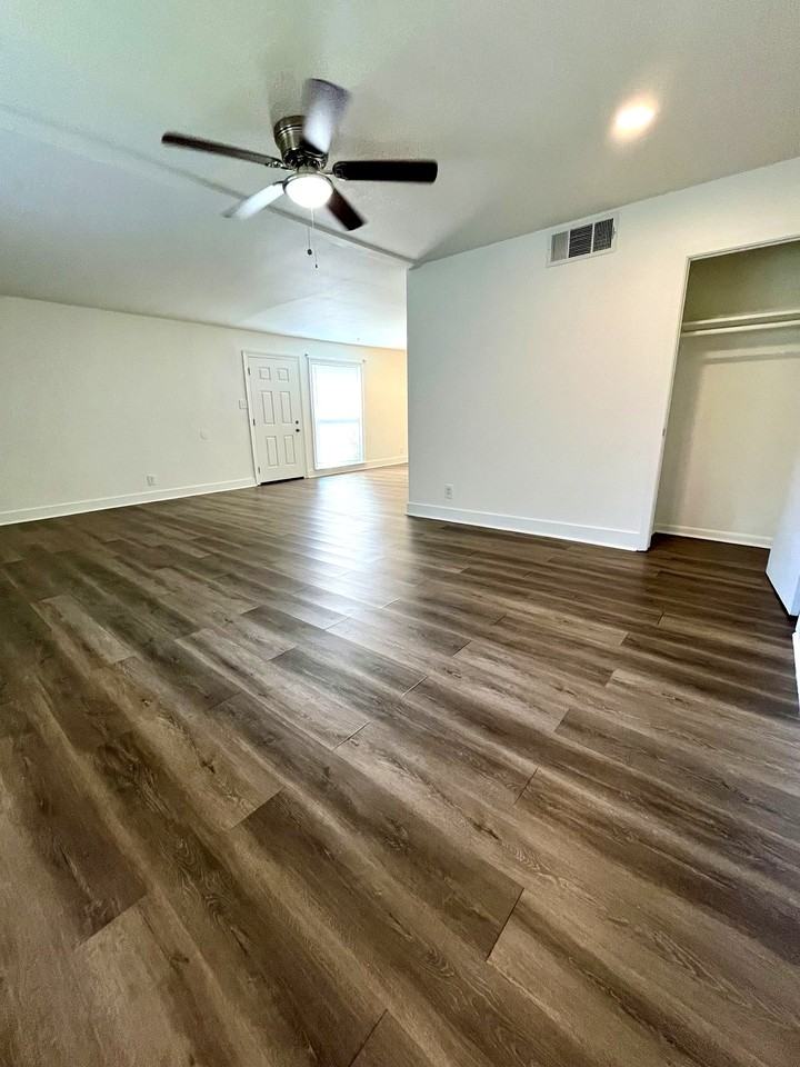 310 Coral Ave #NA - Photo 6 of 19