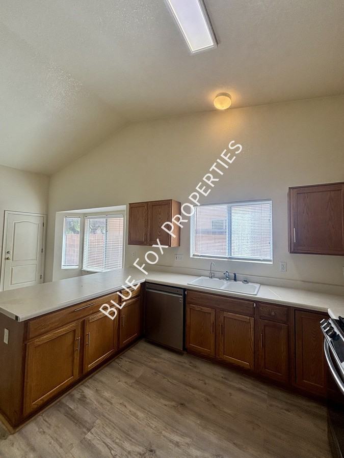 9712 E Paseo Juan Tabo - Photo 7 of 27