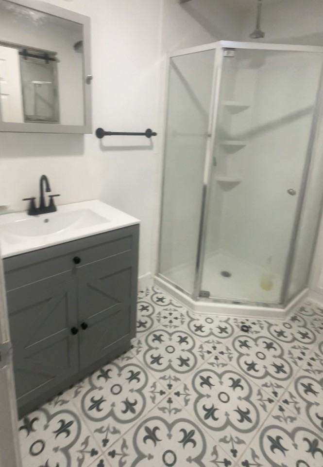 413 N Orange Ave #B - Photo 6 of 12
