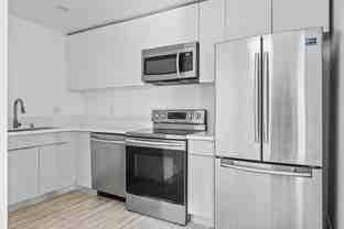850 N Van Ness Ave #4 - Photo 1 of 1