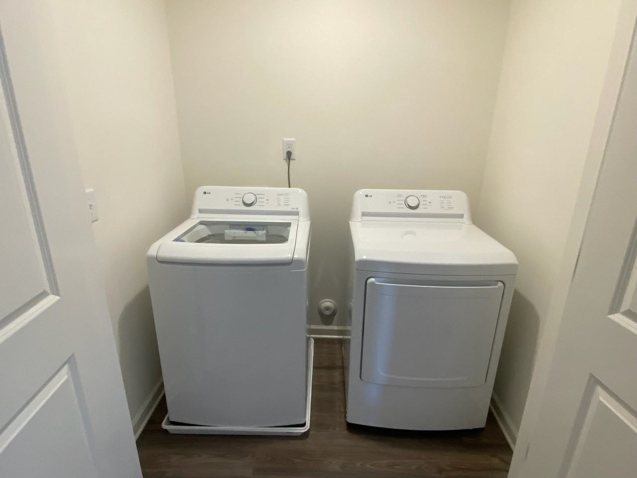 611 Richard Rd #TH - Photo 5 of 10
