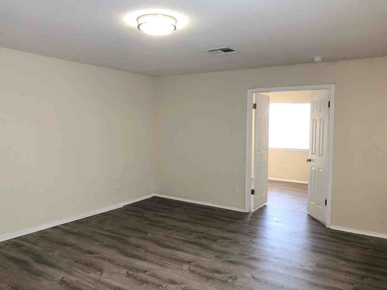 5805 Speyside Dr #NA - Photo 4 of 6
