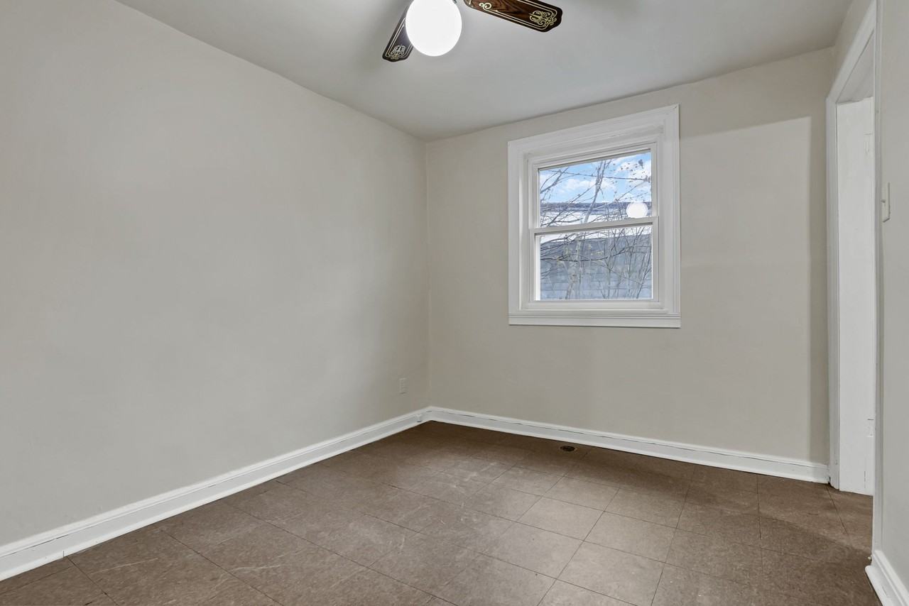 18 Pinewood Dr Apt C #D - Photo 5 of 15