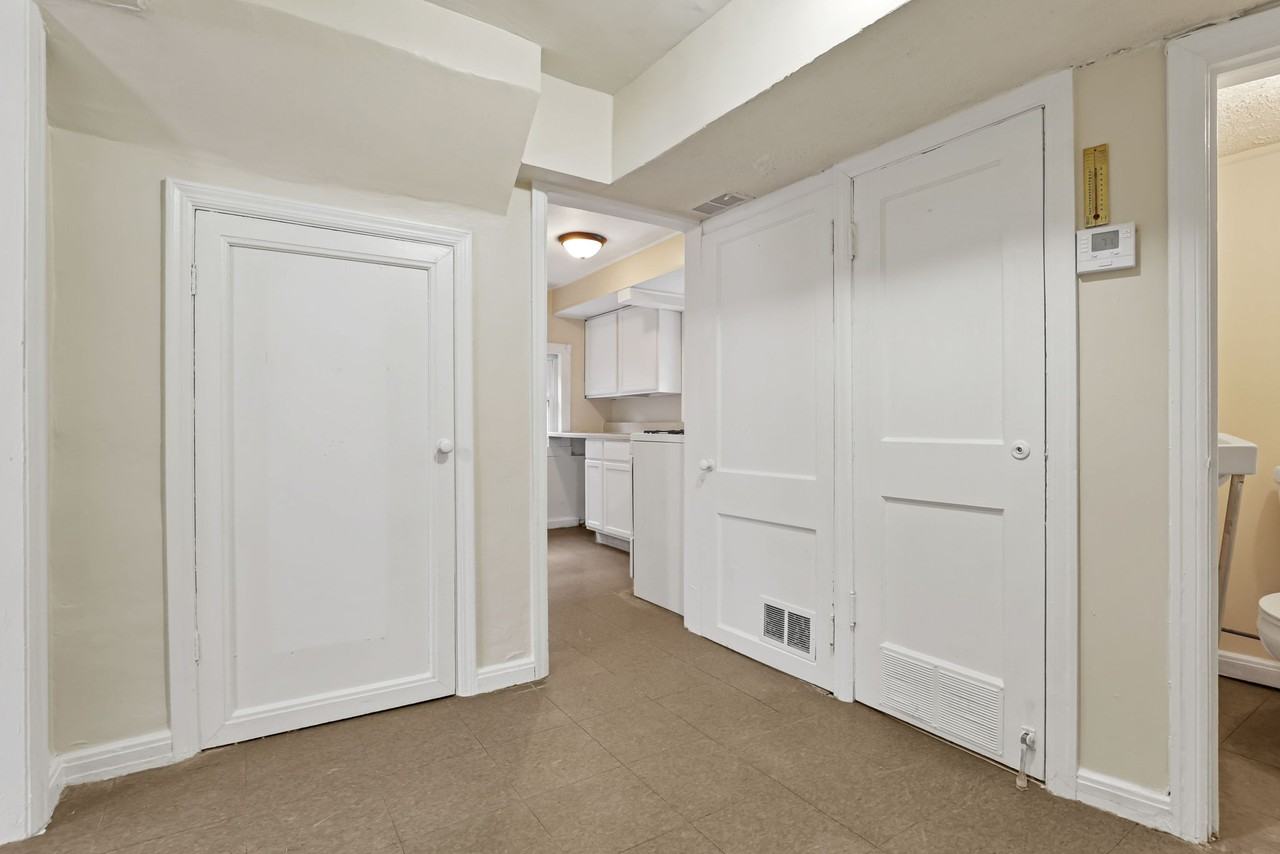 18 Pinewood Dr Apt C #D - Photo 7 of 15