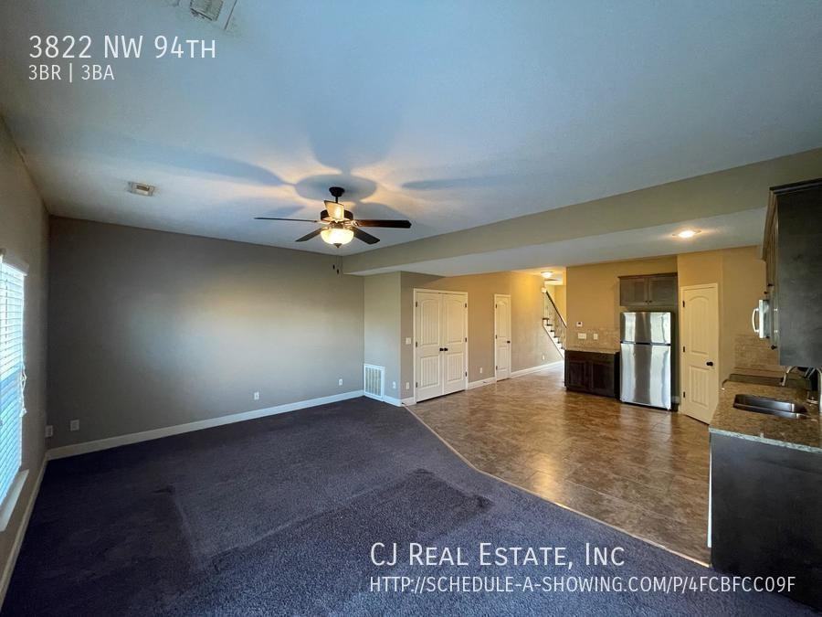 3822 Nw 94th St - Photo 3 of 11