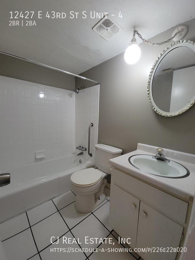 12427 E 43rd St S #4 - Photo 7 of 10