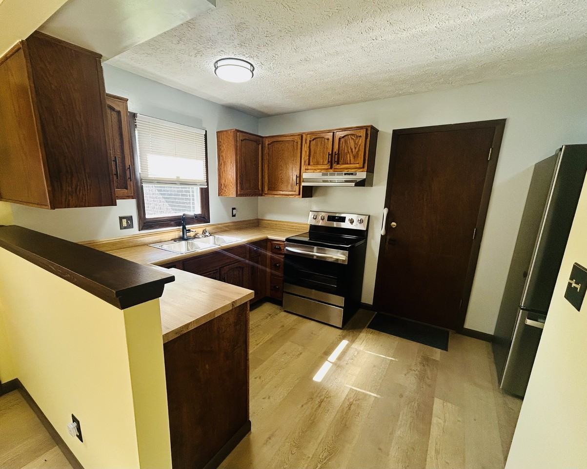 3805 W Indian Creek Dr #NA - Photo 3 of 10