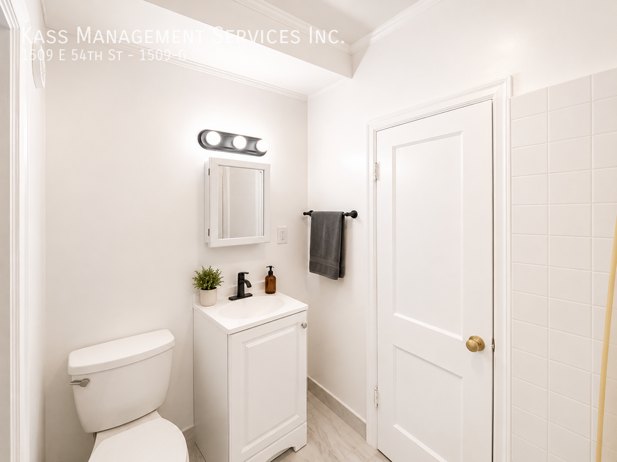1509 E 54th St #1509G - Photo 6 of 8