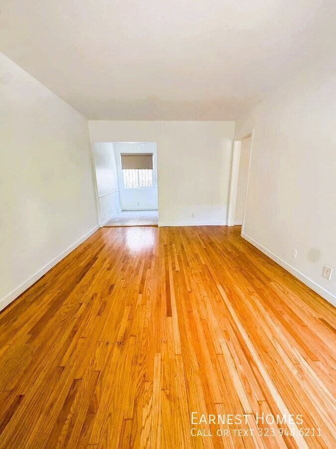 114 S Rampart Blvd #3 - Photo 3 of 14
