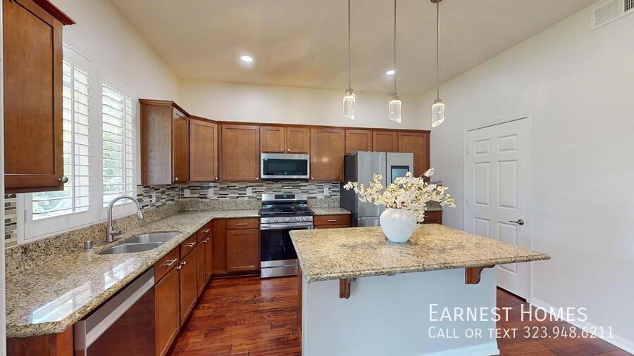 11018 Benjamin Ln - Photo 6 of 28