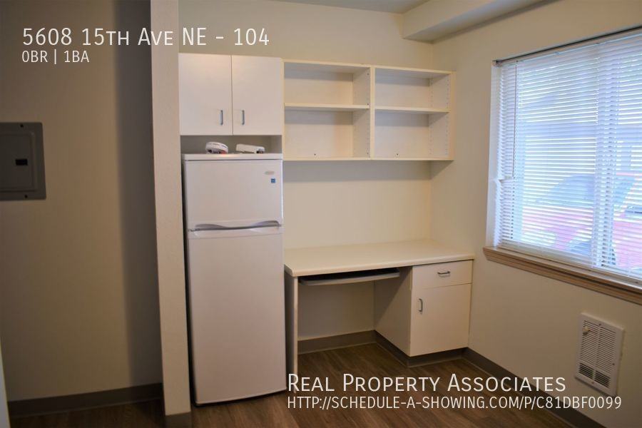 5608 15th Ave Ne #104 - Photo 3 of 6