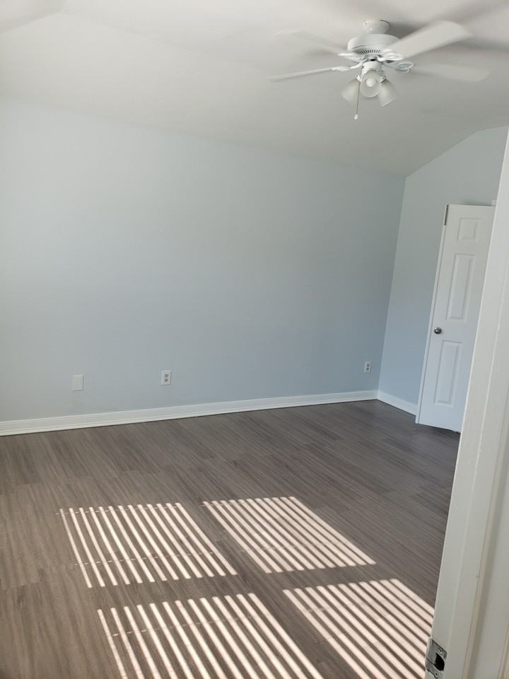 2323 Mintglade Ln #NA - Photo 4 of 20