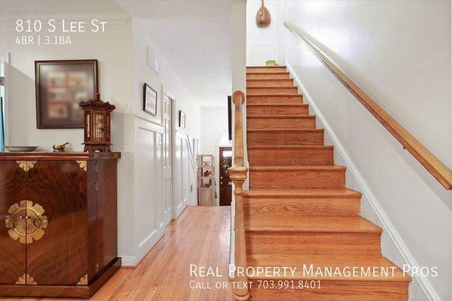 810 S Lee St - Photo 4 of 41