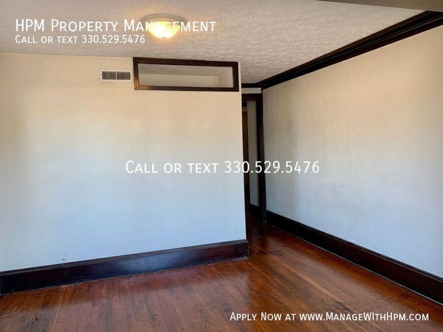 1348 Cleveland Ave NW - 1348 Cleveland Ave NW #3 - Photo 4 of 9
