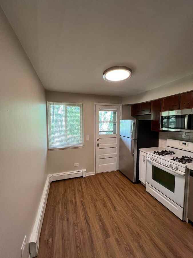 320 N Harvard Ave #H - Photo 2 of 9