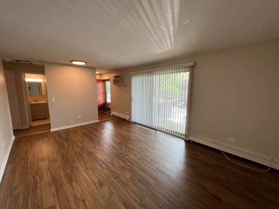 320 N Harvard Ave #H - Photo 4 of 9