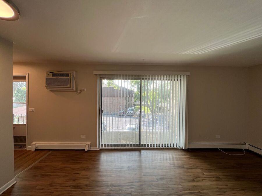 320 N Harvard Ave #H - Photo 5 of 9