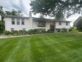 featured image of 805 Golden Arrow St