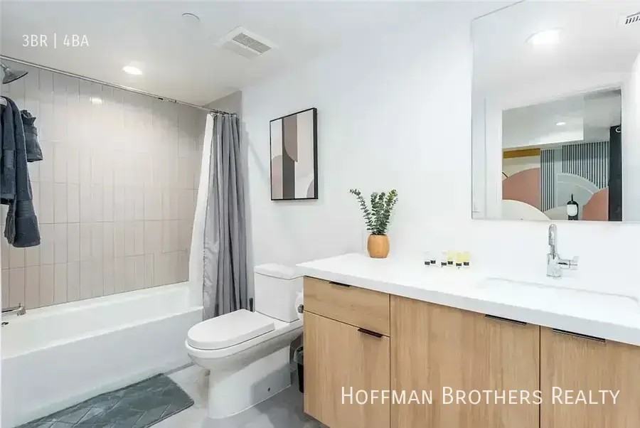 216 N Coronado St #218 - Photo 6 of 11