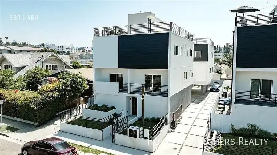 216 N Coronado St #218 - Photo 3 of 11