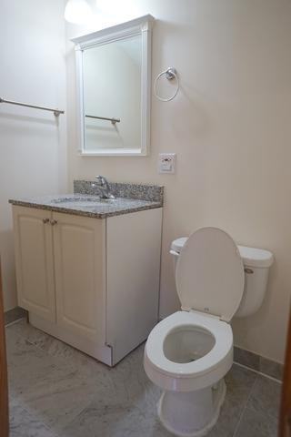 2847 N Rockwell St #2 - Photo 6 of 17