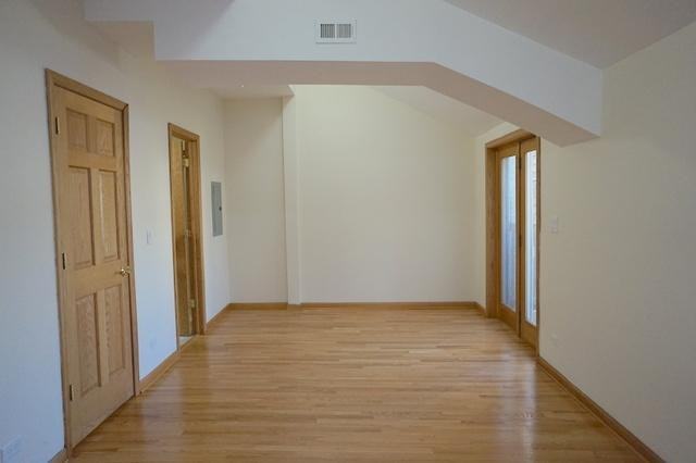 2847 N Rockwell St #2 - Photo 7 of 17