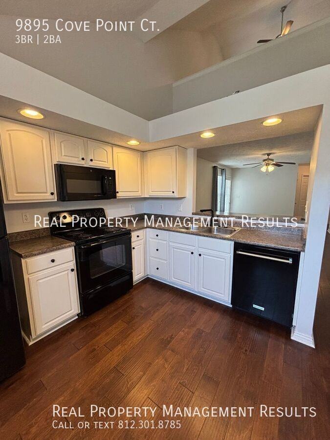 9895 Cove Point Ct - Photo 4 of 14