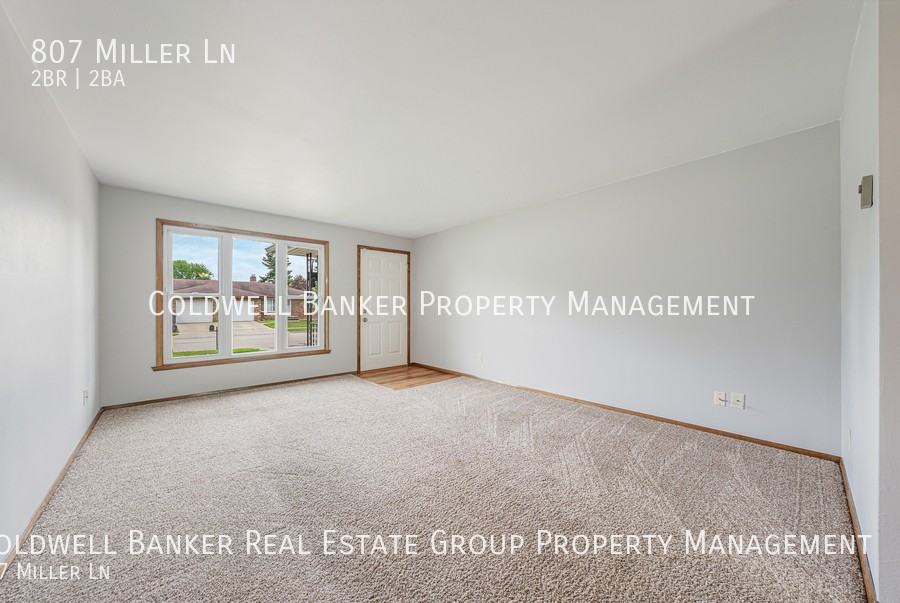 807 Miller Ln - Photo 3 of 28