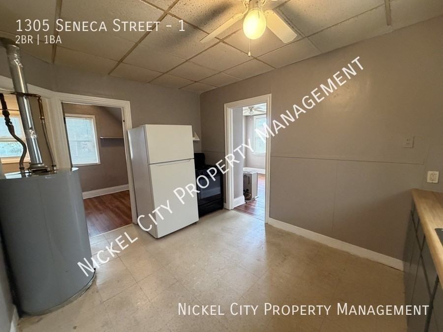 1305 Seneca St #1 - Photo 3 of 7